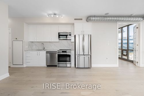 1702-33 Mill St, Toronto, ON, M5A3R3 | Card Image