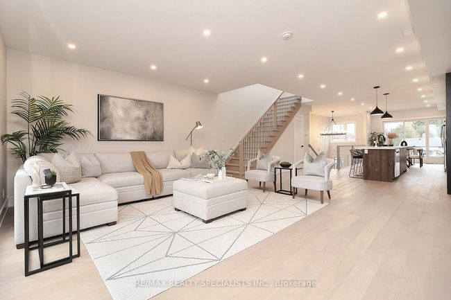 1046 Roosevelt Rd, House attached with 5 bedrooms, 6 bathrooms and 2 parking in Mississauga ON | Image 20