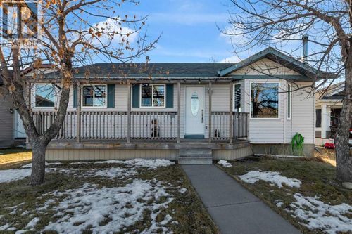 313 Carriage Lane Drive, Carstairs, AB, T0M0N0 | Card Image