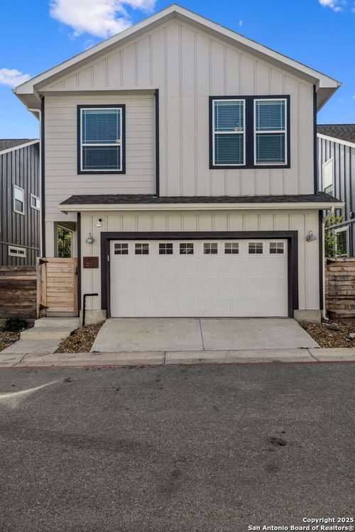 unit-10-1511 E Sandalwood Ln, San Antonio, TX, 78209-1779 | Card Image