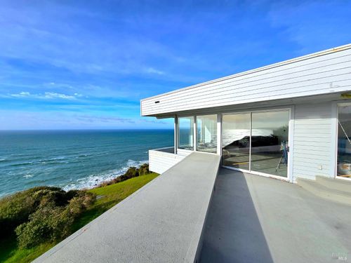 14800 Navarro Way, Manchester, CA, 95459-8990 | Card Image