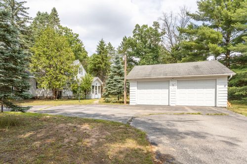 425 6th St, Baldwin, MI, 49304-9599 | Card Image