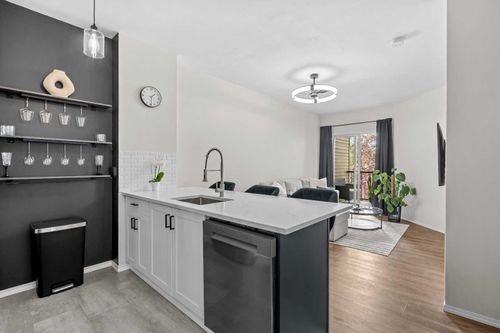 2213-73 Erin Woods Crt Se, Calgary, AB, T2B3V2 | Card Image