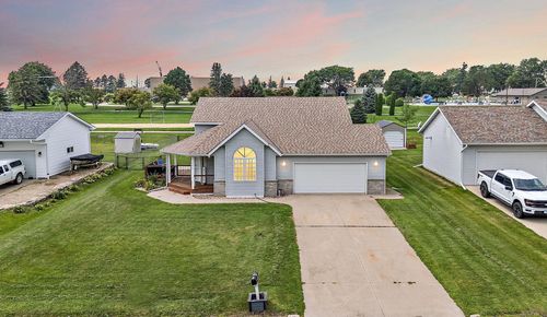 908 W 1st St, West Concord, MN, 55985-5004 | Card Image