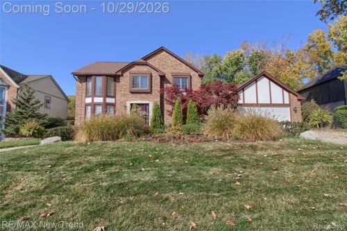 25458 Witherspoon St, Farmington Hills, MI, 48335-1372 | Card Image