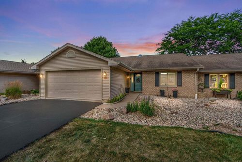 324 N Westhaven Drive, OSHKOSH, WI, 54904 | Card Image
