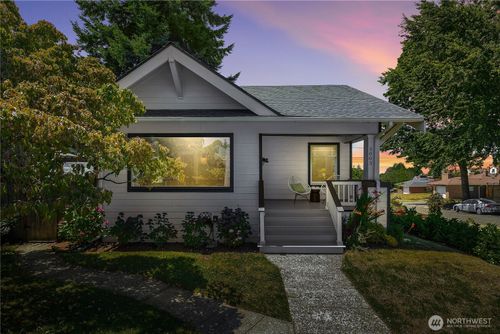 3003 44th Avenue Sw, Seattle, WA, 98116 | Card Image
