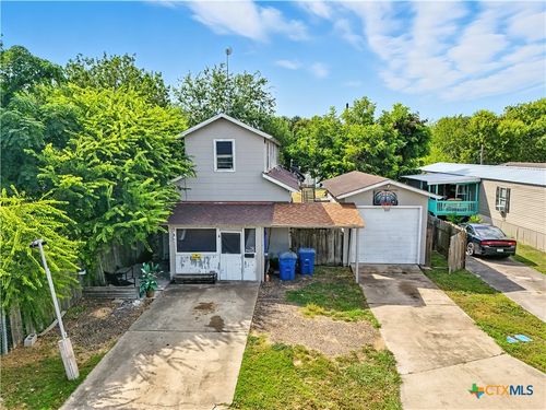 206 Cheeves Ave, Port Lavaca, TX, 77979-2204 | Card Image