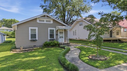 523 E 13th St, Bartlesville, OK, 74003-5018 | Card Image