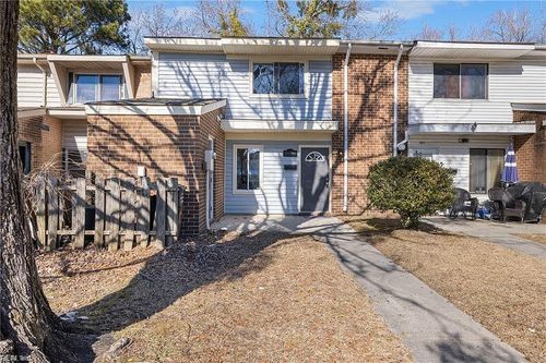 5613 Darby Close, Portsmouth, VA, 23703-1615 | Card Image