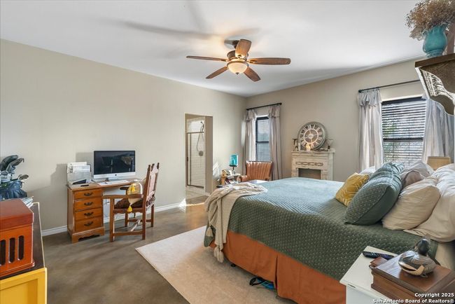 226 Private Rd 3251, Home with 4 bedrooms, 2 bathrooms and null parking in Alice TX | Image 13