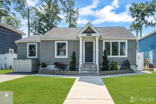 185 E Cliff Rd, Colonia, NJ, 07067-3825 | Card Image