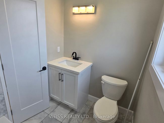 14 Snowood Crt, House attached with 3 bedrooms, 2 bathrooms and 4 parking in North York ON | Image 11