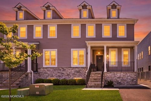 4 Blue River Way, Lakewood, NJ, 08701-5681 | Card Image