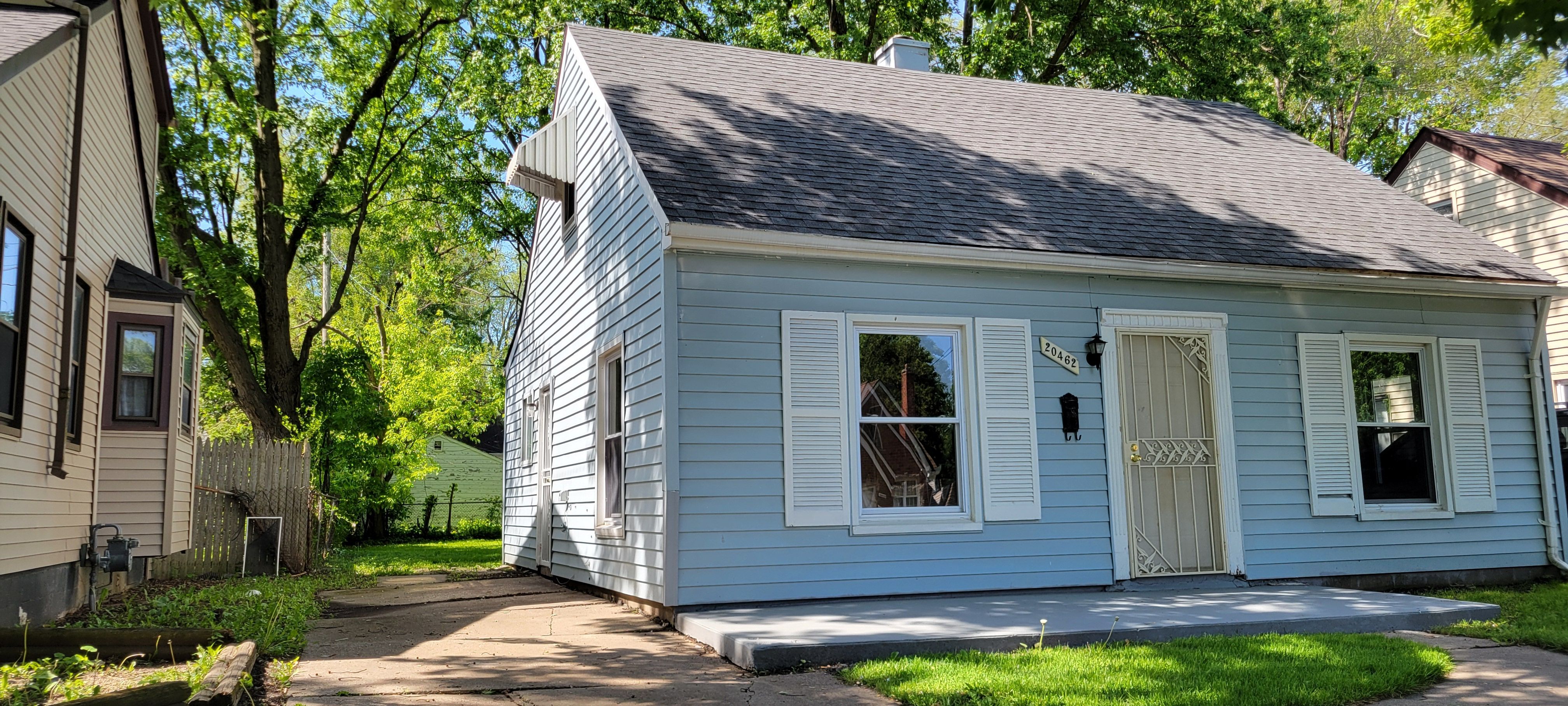 Kingsville St, Harper Woods, MI 48225
