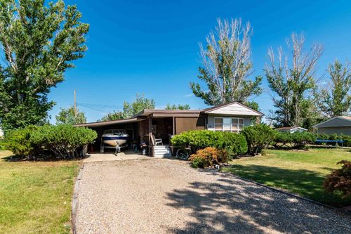 110 Leonard St, Seven Persons, AB, T0K1Z0 | Card Image