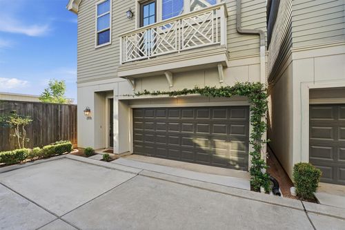 b-2117 Naomi Street, Houston, TX, 77054 | Card Image