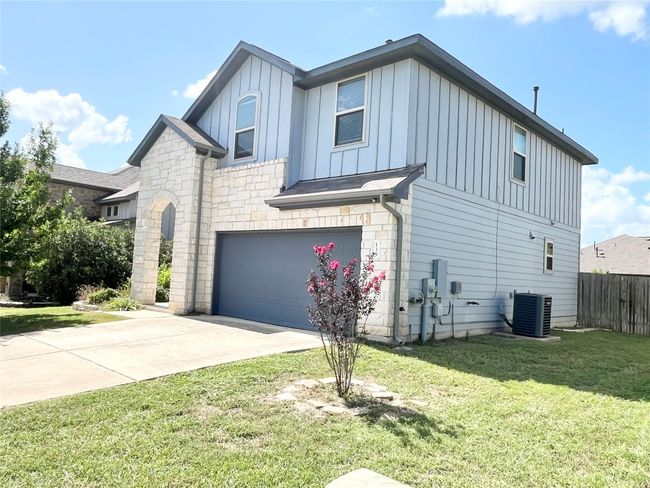 Side view of the house | Image 34