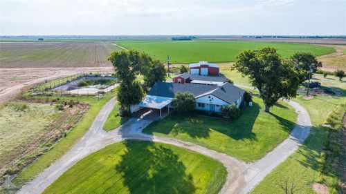 7495 State Highway 222 E, Munday, TX, 76371-3605 | Card Image