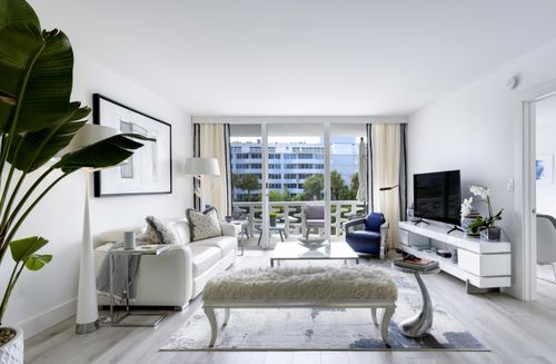 apt-213-2760 S Ocean Blvd, Palm Beach, FL, 33480-5512 | Card Image