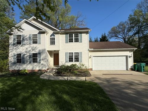 8780 Jackson St, Mentor, OH, 44060-4318 | Card Image