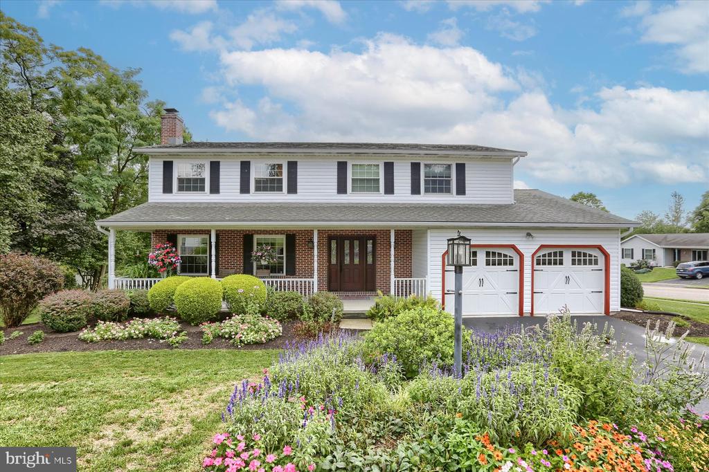Carolina Dr, Harrisburg, PA 17112