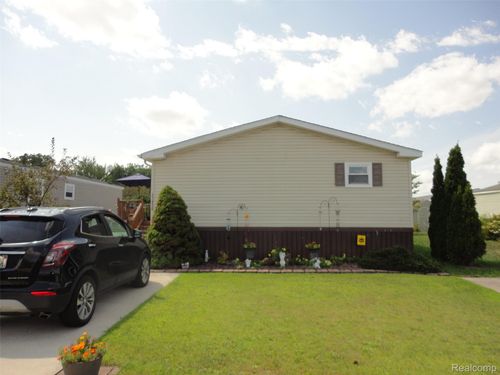 17826 Dennis St, Romulus, MI, 48174-9679 | Card Image