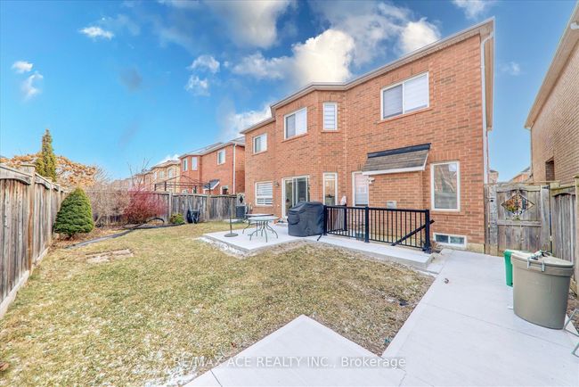 82 Warnford Cir, House other with 7 bedrooms, 5 bathrooms and 4 parking in Ajax ON | Image 46