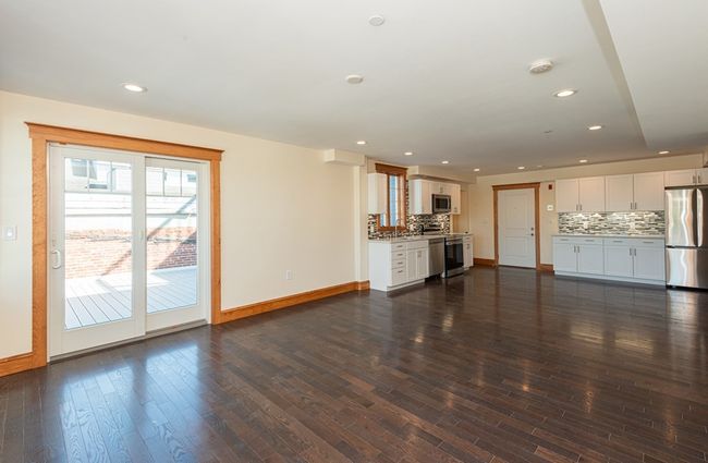 2 - 44 Maple St, Condo with 1 bedrooms, 1 bathrooms and null parking in Danvers MA | Image 16