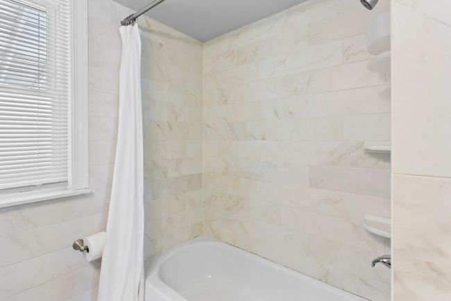 UNIT1-MAIN-LEVEL - 4205 18 Th St, Home with 2 bedrooms, 1 bathrooms and null parking in Wyandotte MI | Image 17