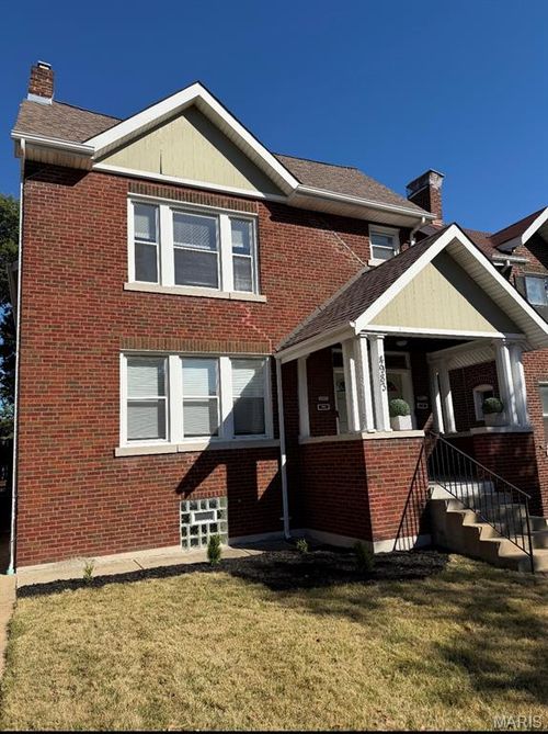 4983 Chippewa St, Saint Louis, MO, 63109-1804 | Card Image
