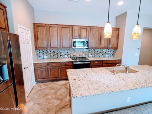 61021 E Slate Rd, Oracle, AZ, 85623-7478 | Card Image