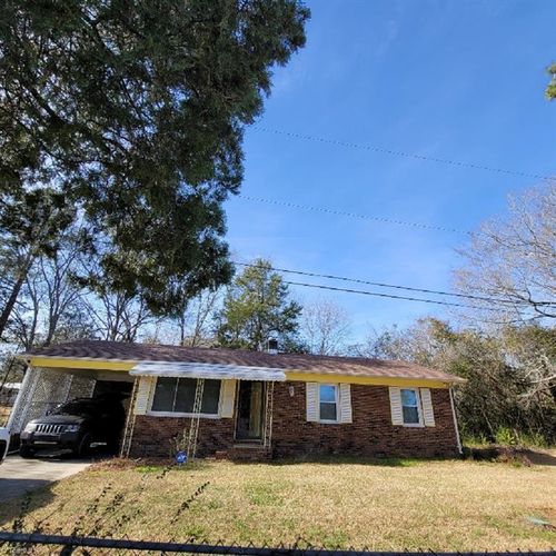 35 Rivers St, Wadesboro, NC, 28170-8150 | Card Image