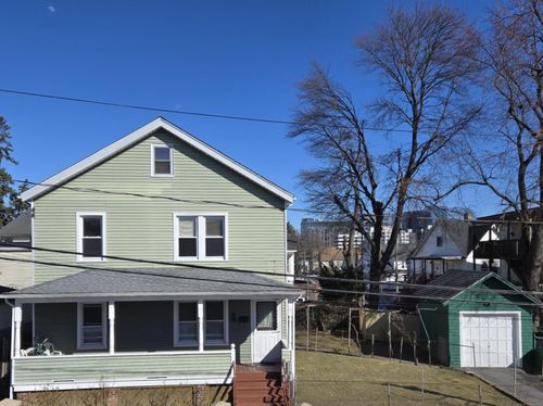 17 Alden St, Stamford, CT, 06902-4809 | Card Image