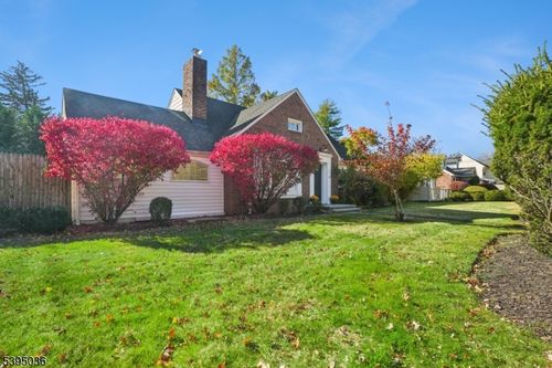 1840 Lake Ave, Scotch Plains, NJ, 07076-2920 | Card Image
