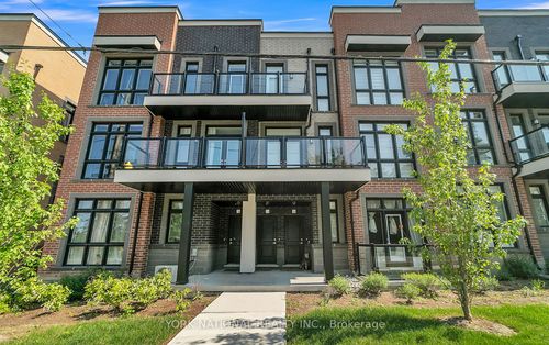 10-3 Bond Cres, Richmond Hill, ON, L4E1J4 | Card Image