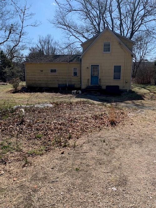 57 Kenyon School Rd, Richmond, RI, 02836-1007 | Card Image