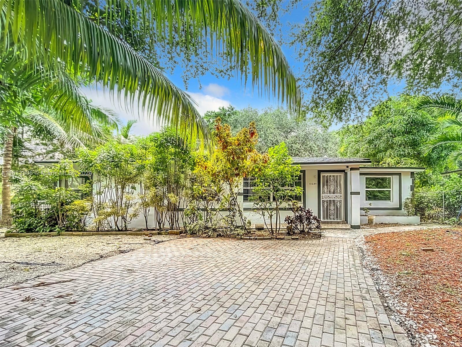 5th Ave, North Miami, FL 33161