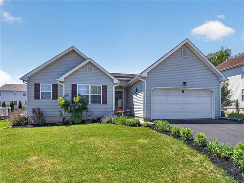 145 Vista Dr, Forks Twp, PA, 18040-8700 | Card Image