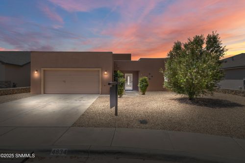 4834 Camino Dos Vidas, Las Cruces, NM, 88012-7627 | Card Image