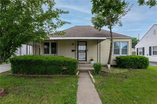 831 E 25th Ave, North Kansas City, MO, 64116-3364 | Card Image