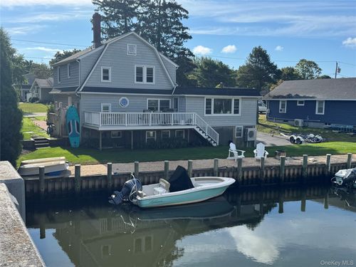 2 Orchard Neck Rd, Center Moriches, NY, 11934-3607 | Card Image