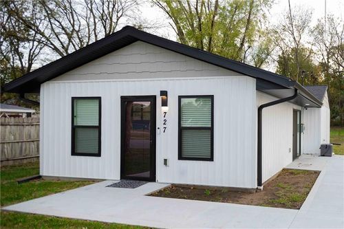 727 Hickory St, Nevada, MO, 64772-2022 | Card Image