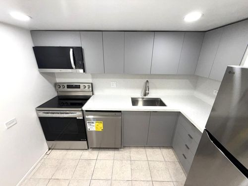 apt-3g-3670 Inverrary Dr, LAUDERHILL, FL, 33319-5941 | Card Image