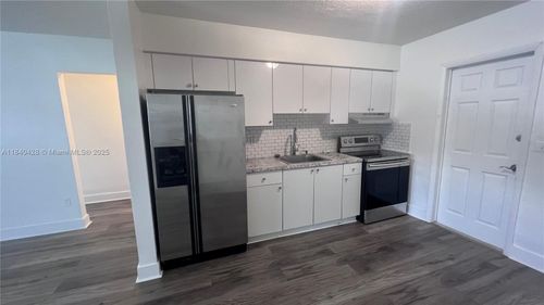 2-1344 Ne 110th Ter, Miami, FL, 33161-7439 | Card Image