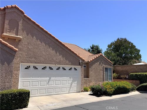 990 Windsong, Hemet, CA, 92545 | Card Image