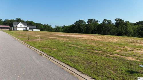 303 Bella Vista Dr, West Monroe, LA, 71291-3808 | Card Image