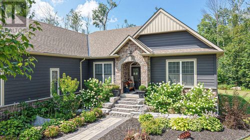 2117 Elana Dr, Severn, ON, L3V0C1 | Card Image