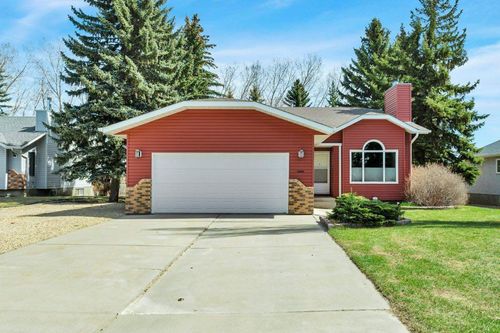8 Petticoat Lane, Lacombe, AB, T4L1T6 | Card Image
