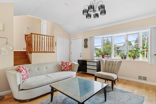 45 Elmtree Ln, Jericho, NY, 11753-2632 | Card Image